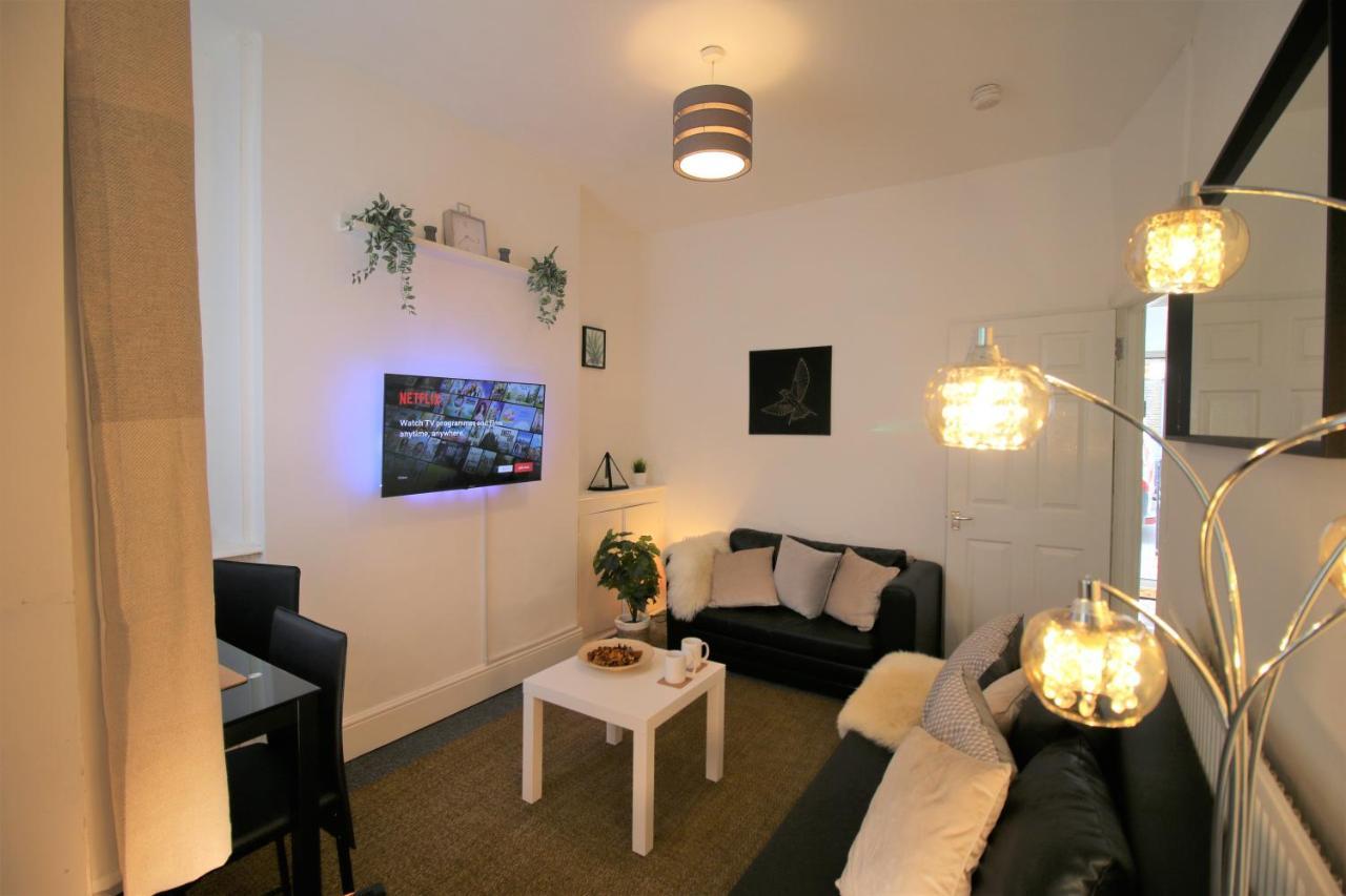 Three Bedroom Townhouse - Free Local Parking - By Property Promise Cardiff Exterior photo